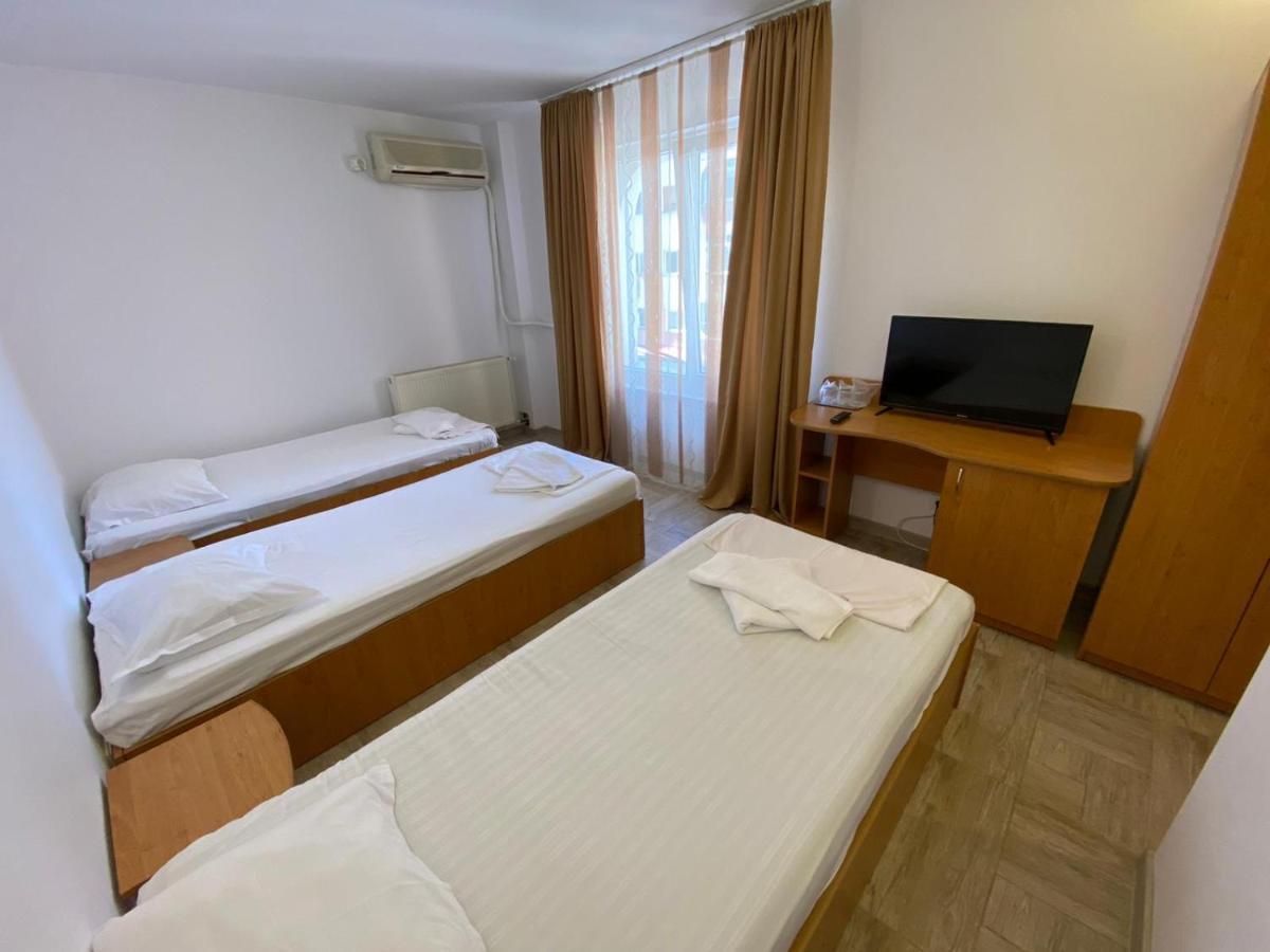 Hotel Gorj Târgu Jiu Esterno foto