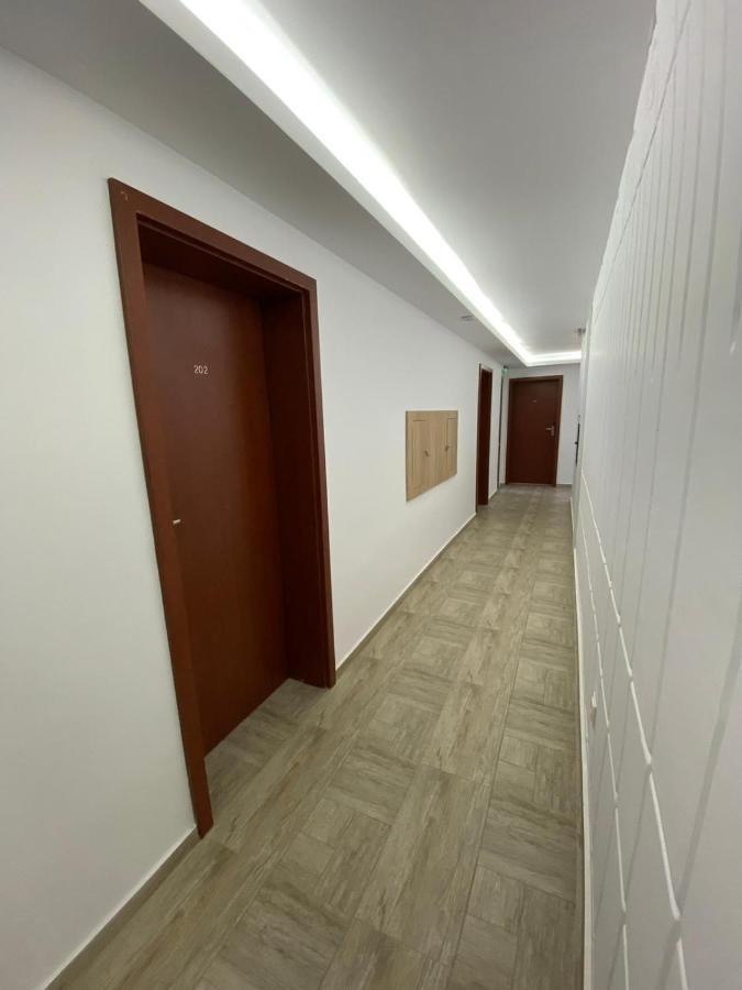 Hotel Gorj Târgu Jiu Esterno foto