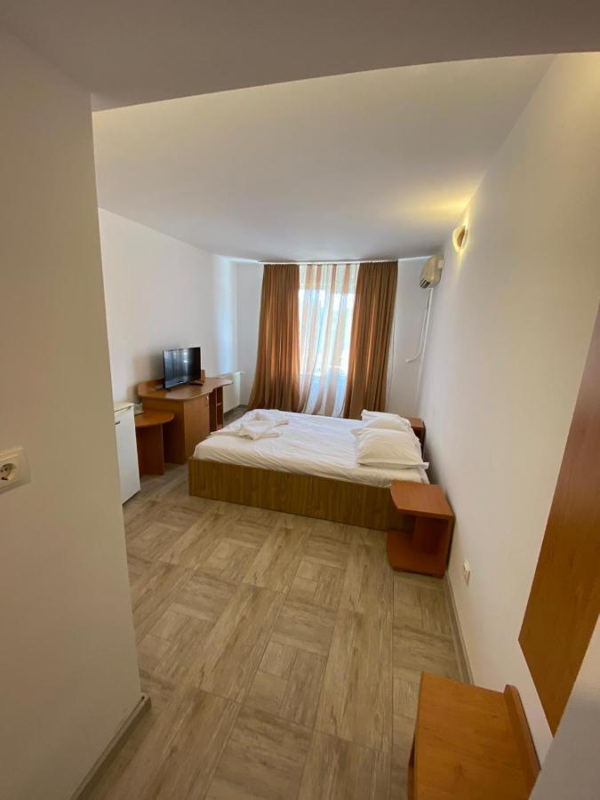 Hotel Gorj Târgu Jiu Esterno foto
