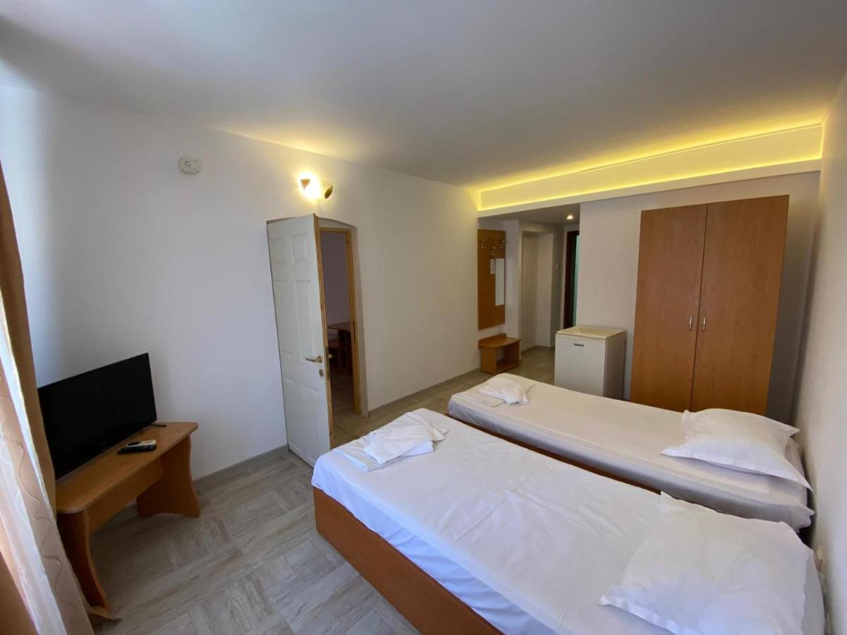 Hotel Gorj Târgu Jiu Esterno foto