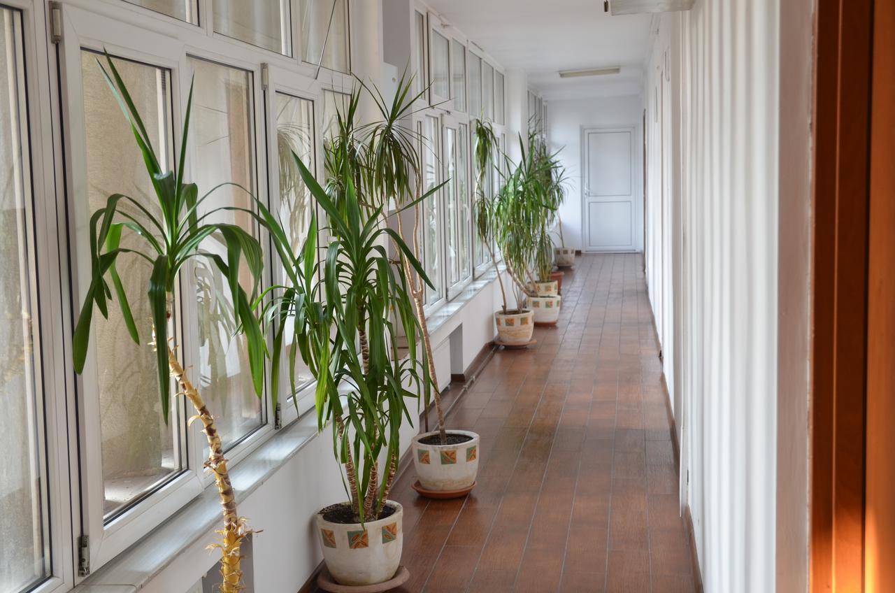 Hotel Gorj Târgu Jiu Esterno foto