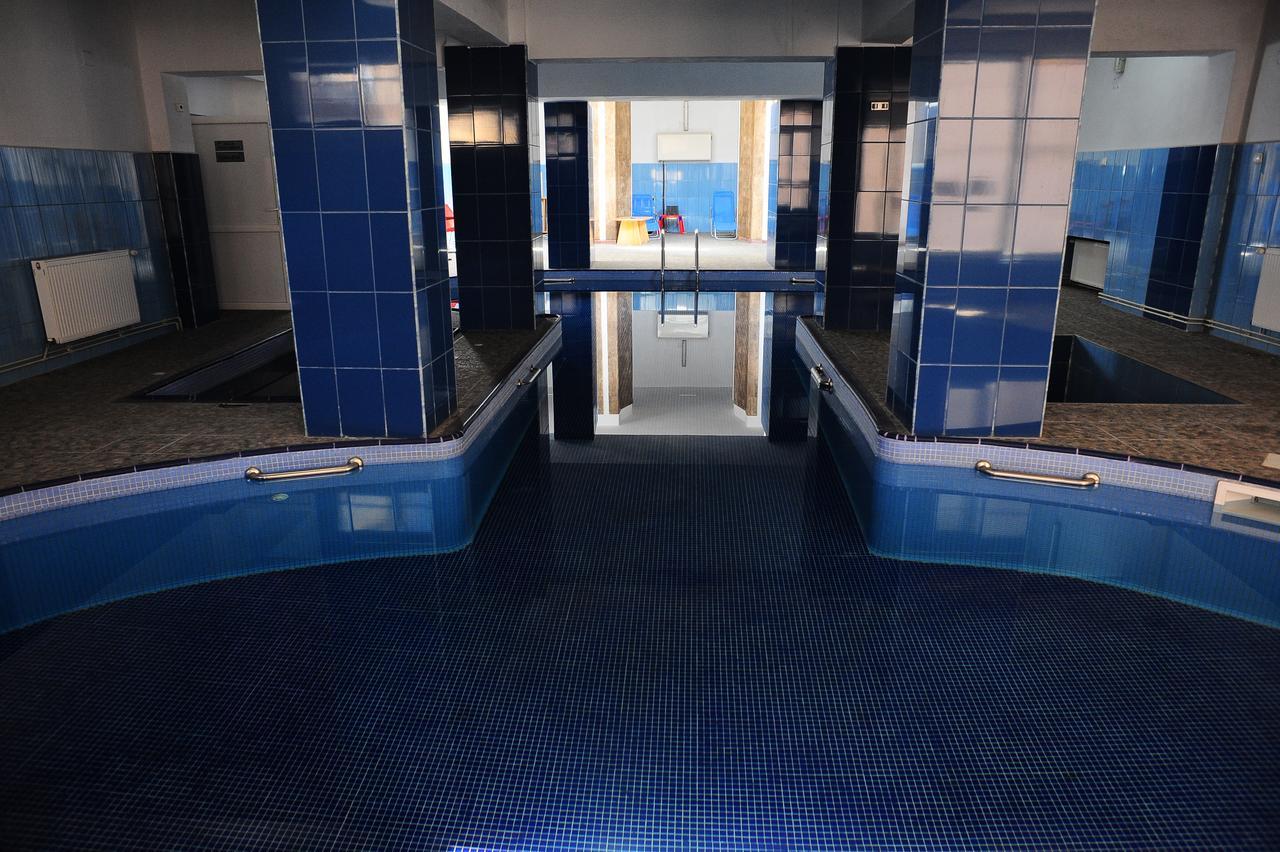 Hotel Gorj Târgu Jiu Esterno foto