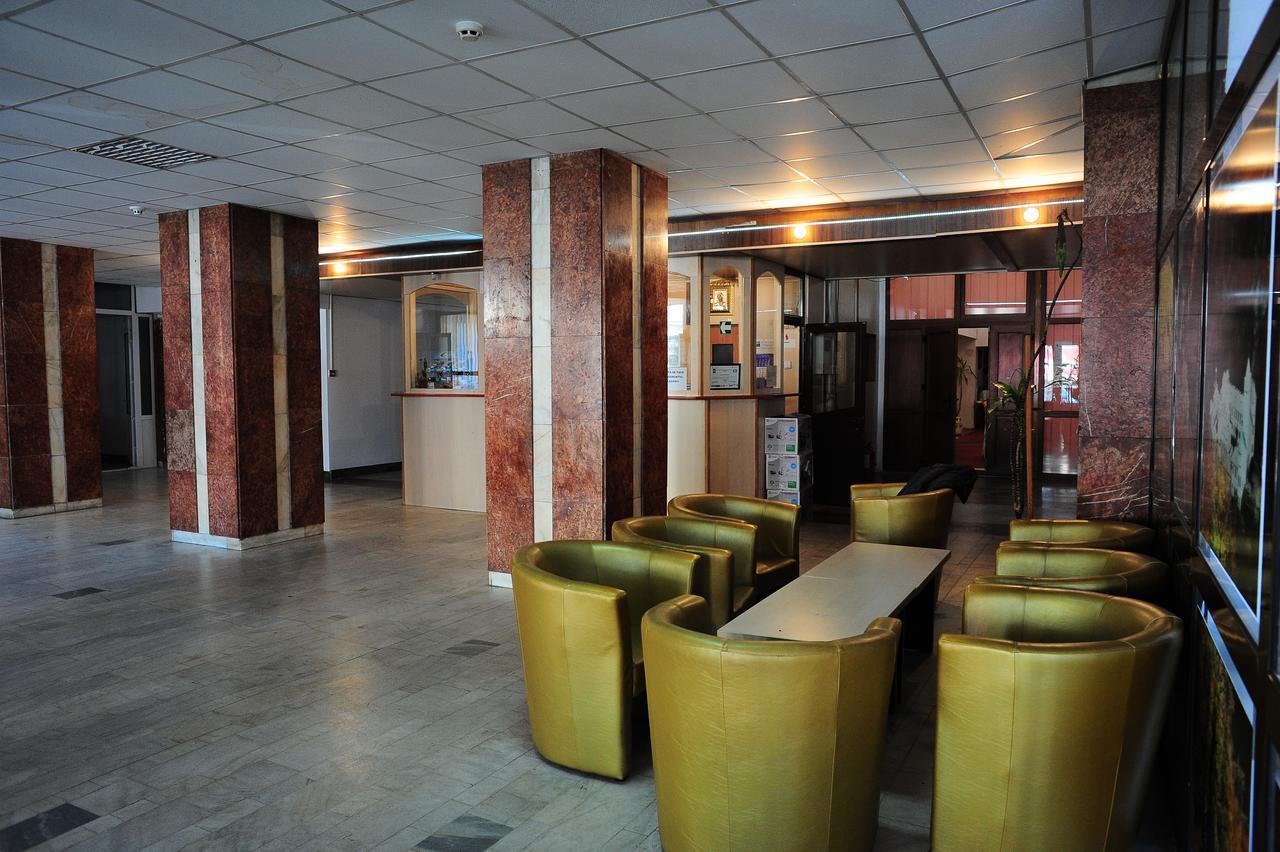 Hotel Gorj Târgu Jiu Esterno foto