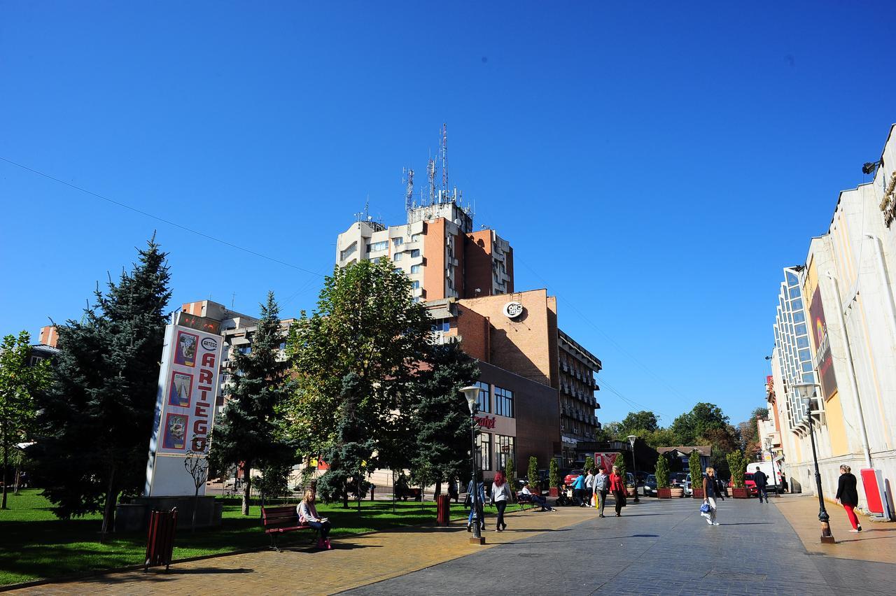 Hotel Gorj Târgu Jiu Esterno foto